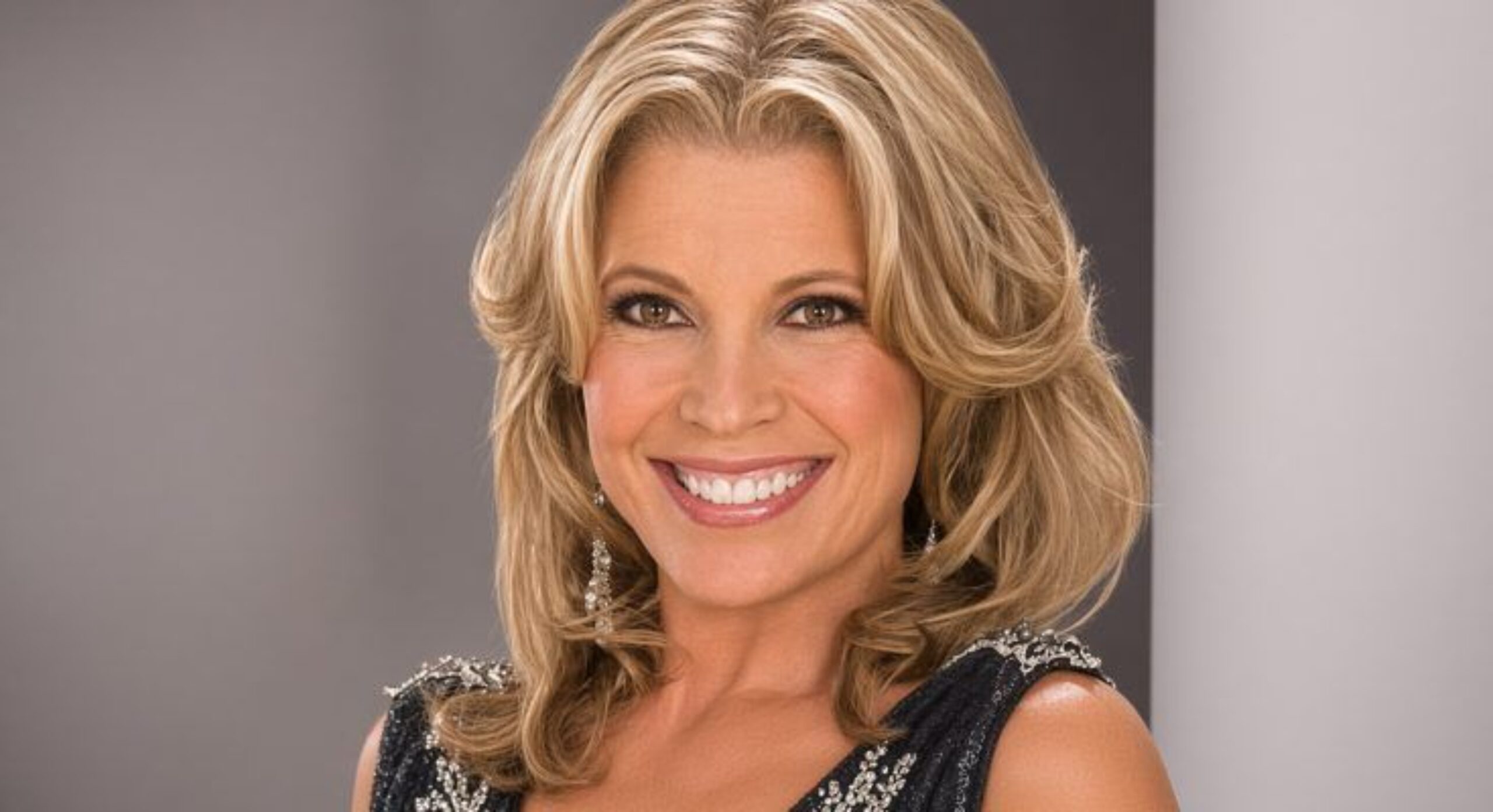 Vanna White cries as she reveals about medical treatment that…
